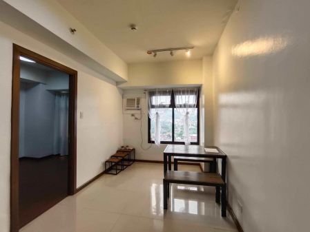 Semi Furnished 1 Bedroom for Rent at Azalea Place Cebu 