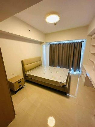 For Lease at Verve Residence