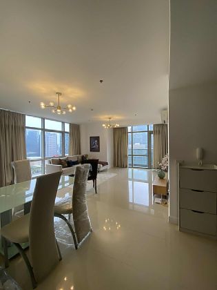 West Gallery Place 2 Bedroom Fully Furnished with Maids Room