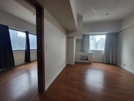 Semi Furnished 1 Bedroom unit in Eton Tower Makati