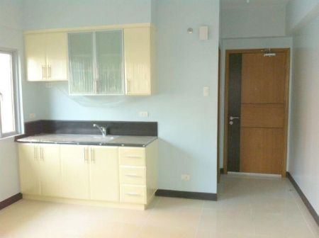 For Rent Unfurnished Studio in Morgan Suites McKinley Hill Taguig