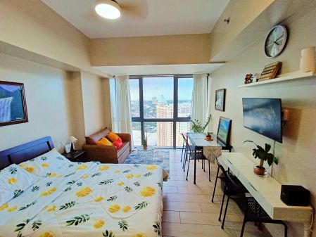 Fully Furnished Studio Unit at One Eastwood Avenue for Rent