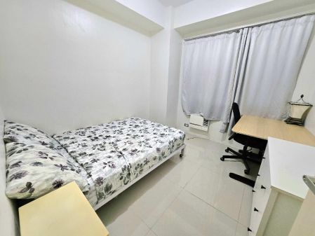 Fully Furnished 2 Bedroom with Balcony in Sea Residences Pasay