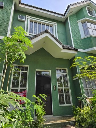 Semi Furnished 2 Bedroom Unit at Pacific Residences for Rent