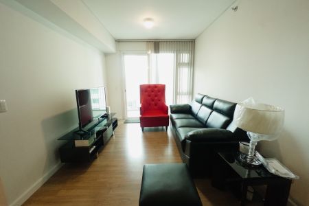 Never Been Tenanted 2 Bedroom Unit in Two Serendra Sequioa