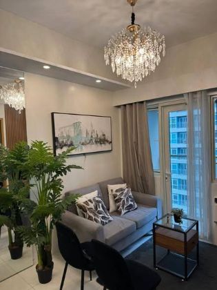 Where Comfort meets Style Now Leasing
