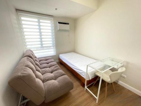 Fully Furnished 2 Bedroom Unit at The Vantage at Kapitolyo