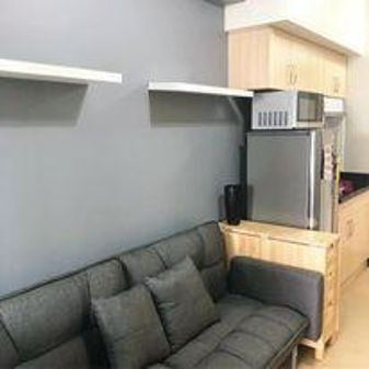 Studio condominium unit in Sheridan Towers for rent