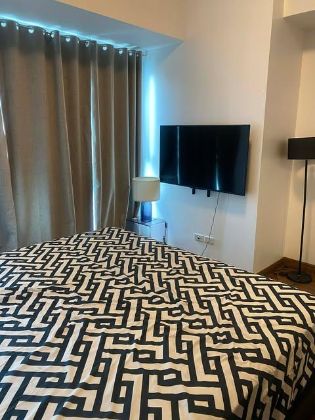 2 Bedroom Furnished for Rent at Shang Salcedo Place