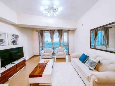 Fully Furnished 2 Bedroom Unit at Avant at The Fort for Rent