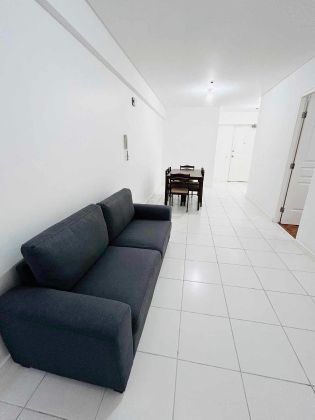 For Rent 1 Bedroom Semi Furnished in the Columns Ayala Makati