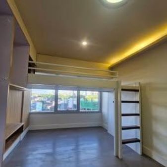 1 Bedroom Semi Furnished Unit with Parking for Rent