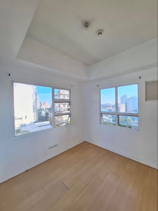 Fully Furnished 1 Bedroom Unit at One Archers Place near DLSU
