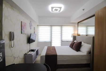 Fully Furnished Studio Unit in the Residences at Commonwealth