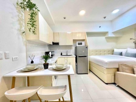 Fully Furnished Studio Unit at The Viceroy Residences For Rent 