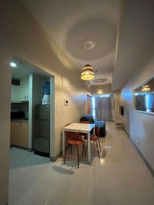 For Rent Uptown Parksuites Tower