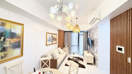 Fully Furnished 3 Bedroom Unit  The Florence Mckinley Hill 