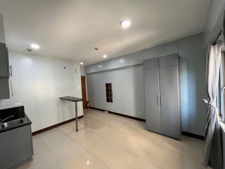 Unfurnished Studio Unit at Morgan Residences for Rent
