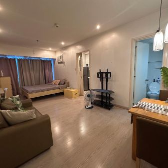 South of Market Furnished Studio for Rent 15th Floor across Two S