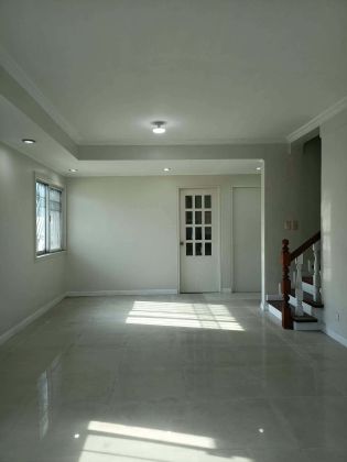 5 Bedroom House for Lease near Airport