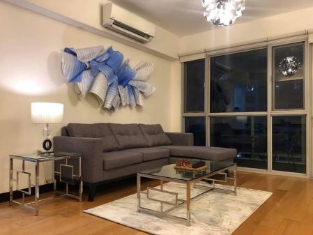 Fully Furnished 1 Bedroom Unit at One Serendra for Rent