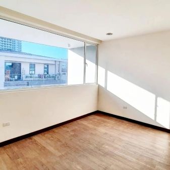 Unfurnished 3 Bedroom at Mahogany Place Acacia Estates For Rent