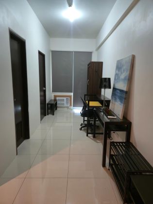 Park West BGC for Rent 36sqm with Balcony Beside Mitsukoshi