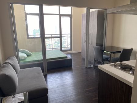 Fully Furnished 1 Bedroom Unit at Acqua Private Residences