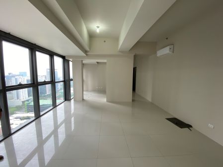 4BR Big Special Unit at Uptown Ritz with Carpark