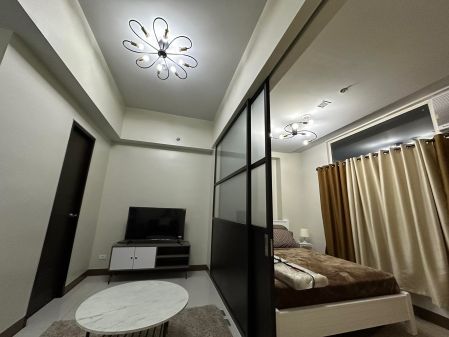 Newly Furnished 1 Bedroom for Rent in San Antonio Residences