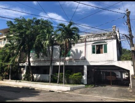 House for Rent in Merville Paranaque 3 storey with Roof Deck 