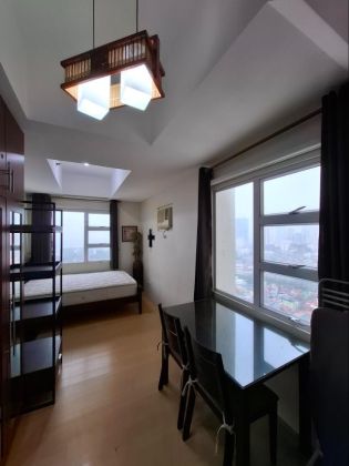 Fully Furnished Corner Studio Unit near DLSU Taft