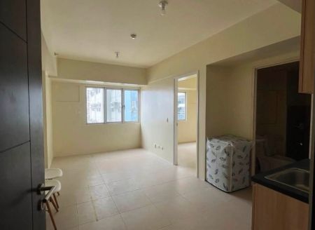 Avida Towers Sola Unfurnished 1BR Unit for Rent 