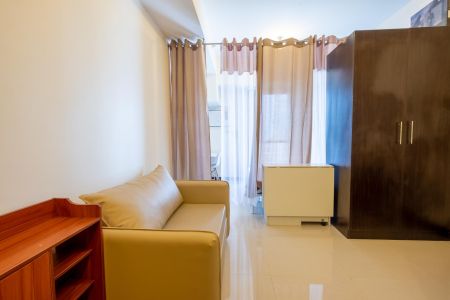 Studio Unit in Axis Residences for Rent
