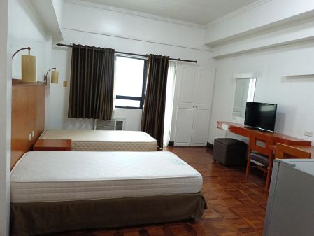 Studio Condo For Rent in BSA Suites Makati Greenbelt