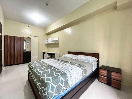 2 Bedroom Unit in The Pearl Place for Rent