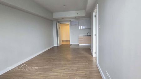The Arton by Rockwell 1BR Unit for Rent 