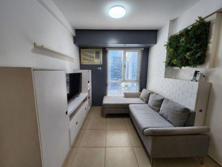 Fully Furnished 1BR Unit in Avida Towers 34th Street BGC  Taguig