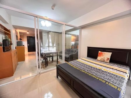Studio Fully furnished Unit in Two Maridien