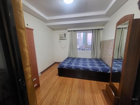 Studio Furnished for Rent at The Pearl Place Ortigas