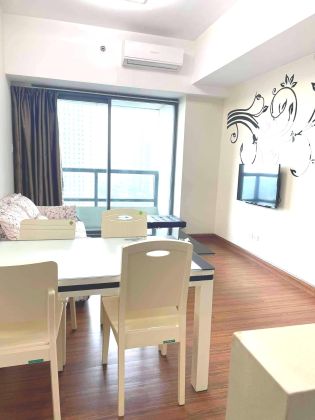 1 Bedroom with Balcony Furnished  at Shang Salcedo Place for Rent
