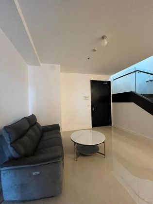 West Gallery Place Bi Level 3 Bedroom Fully Furnished