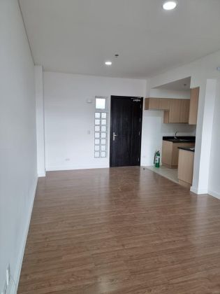 1BR with Balcony for Rent in The Veranda
