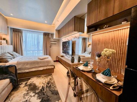 Interior Designed Studio Unit in Pioneer