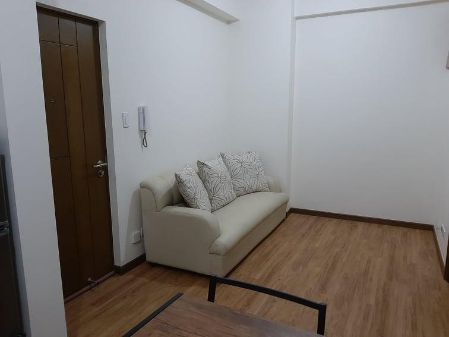 Fully Furnished 2 Bedroom Unit at Palm Beach Villas for Rent