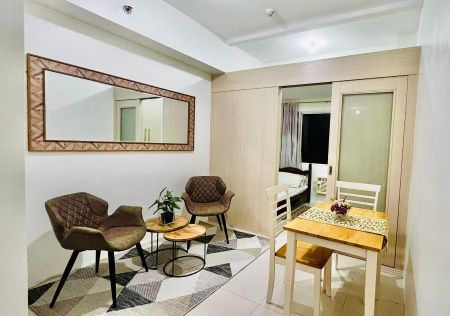 Furnished One Bedroom partition - Berkeley Residences front of Mi