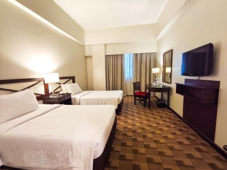 Fully Furnished Studio Unit at Berjaya Hotel for Rent