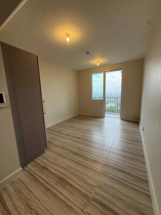 Studio Unit for Rent in Maple at Verdant Towers Ortigas East