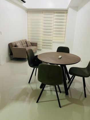 Fully Furnished 1 Bedroom Unit at The Florence for Rent