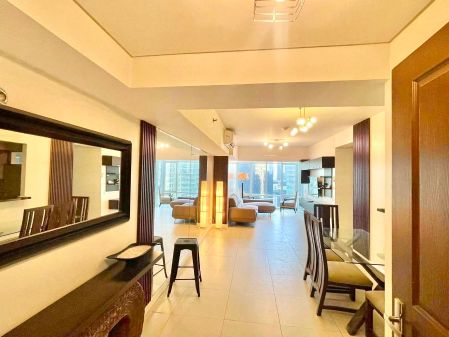 Lease 3BR in Red Oak Two Serendra Bgc